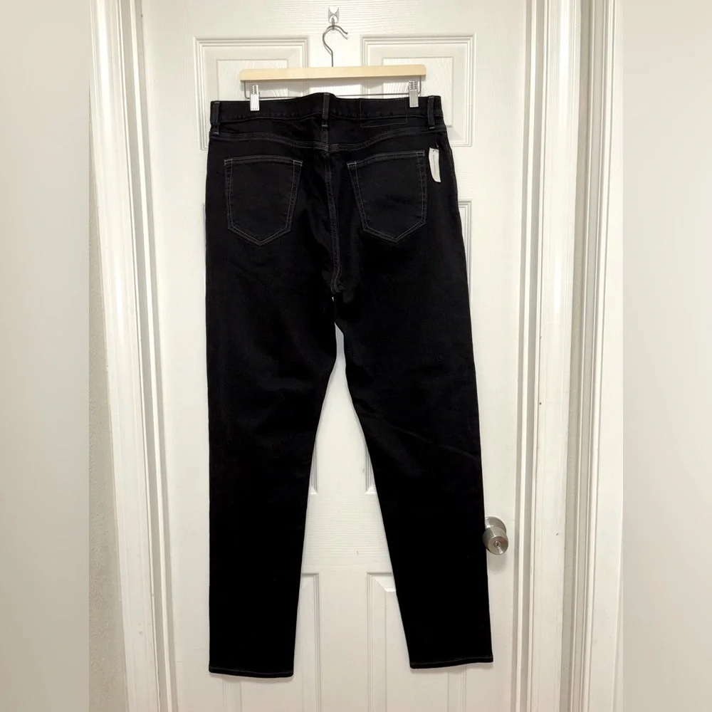 NWT Banana Republic Athletic Tapered Fit Jeans